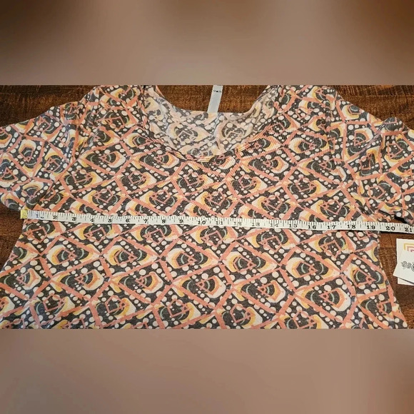 LulaRoe Women's Perfect T Multicolor Half Sleeve Tunic Size Large NWT - Picture 11 of 12